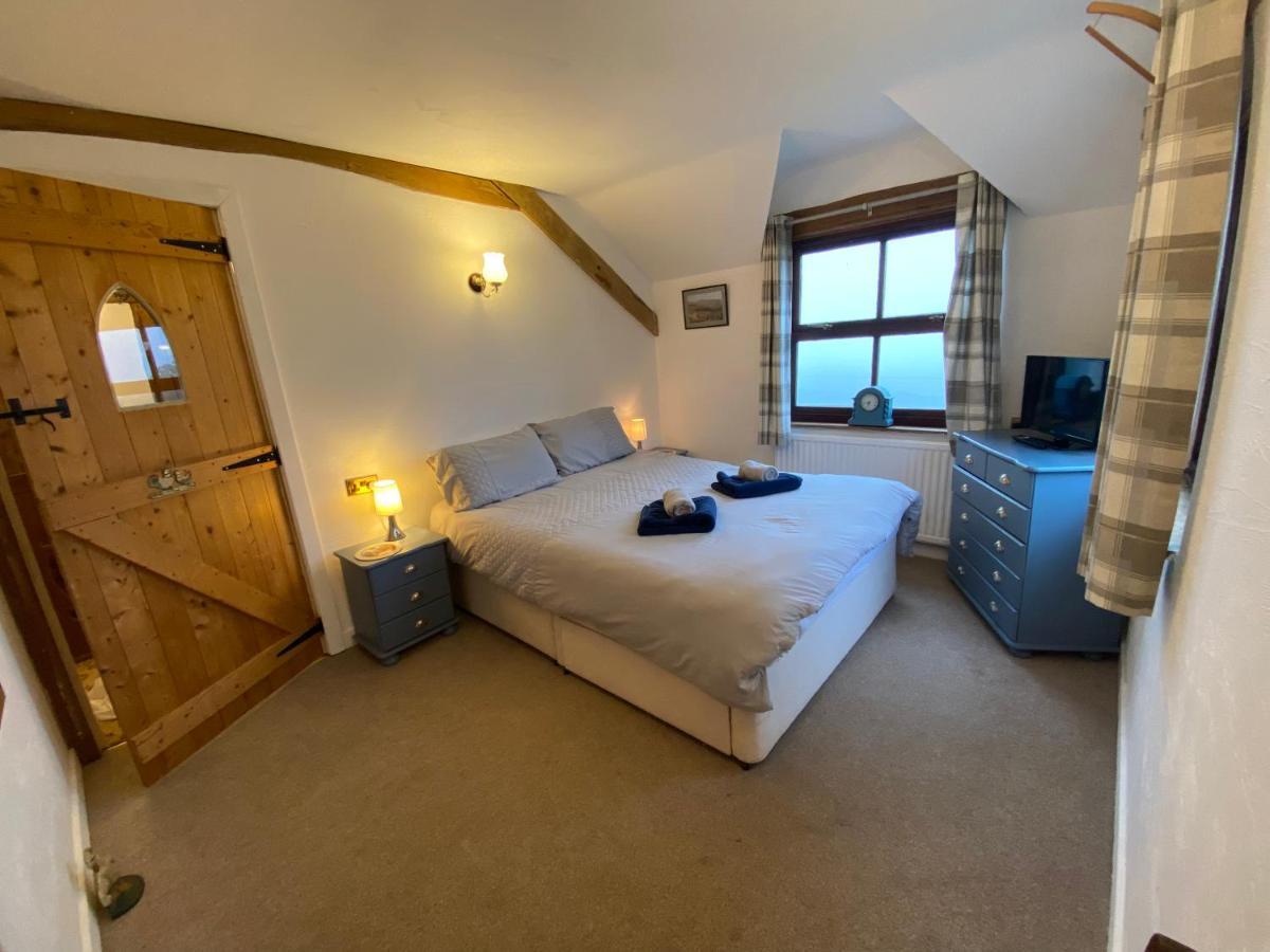 Вилла Beautiful Secluded Farmhouse With Hot Tub Бармут Экстерьер фото