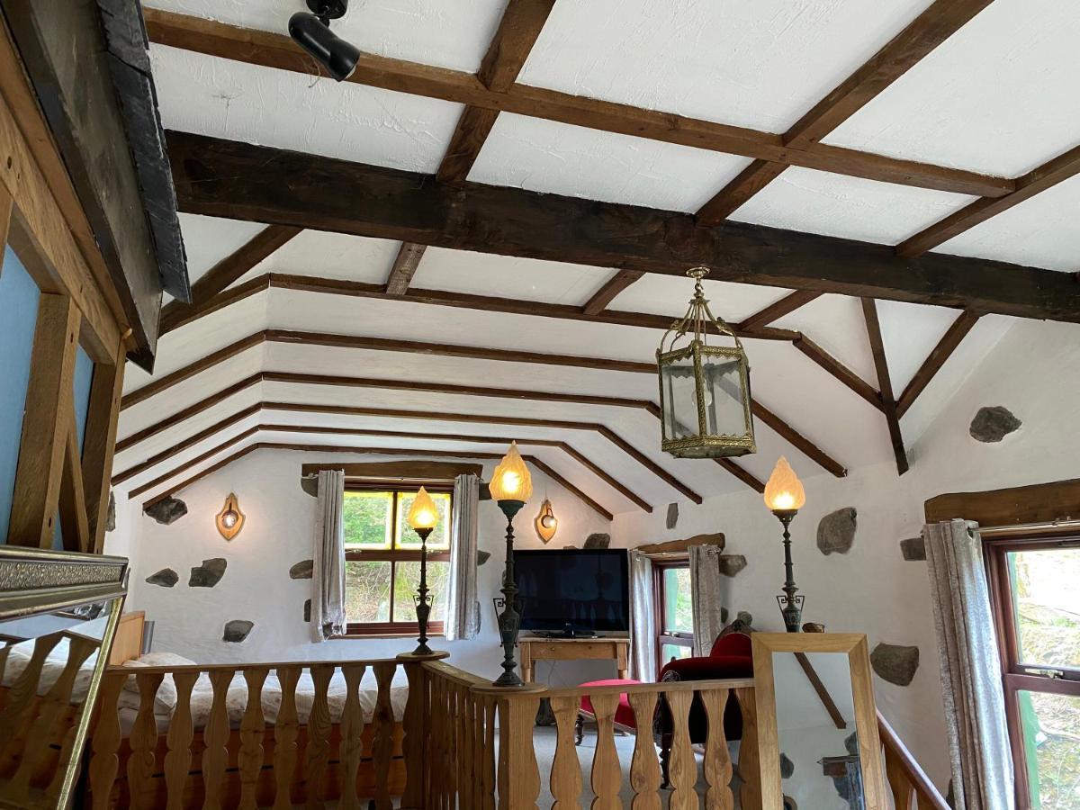 Вилла Beautiful Secluded Farmhouse With Hot Tub Бармут Экстерьер фото