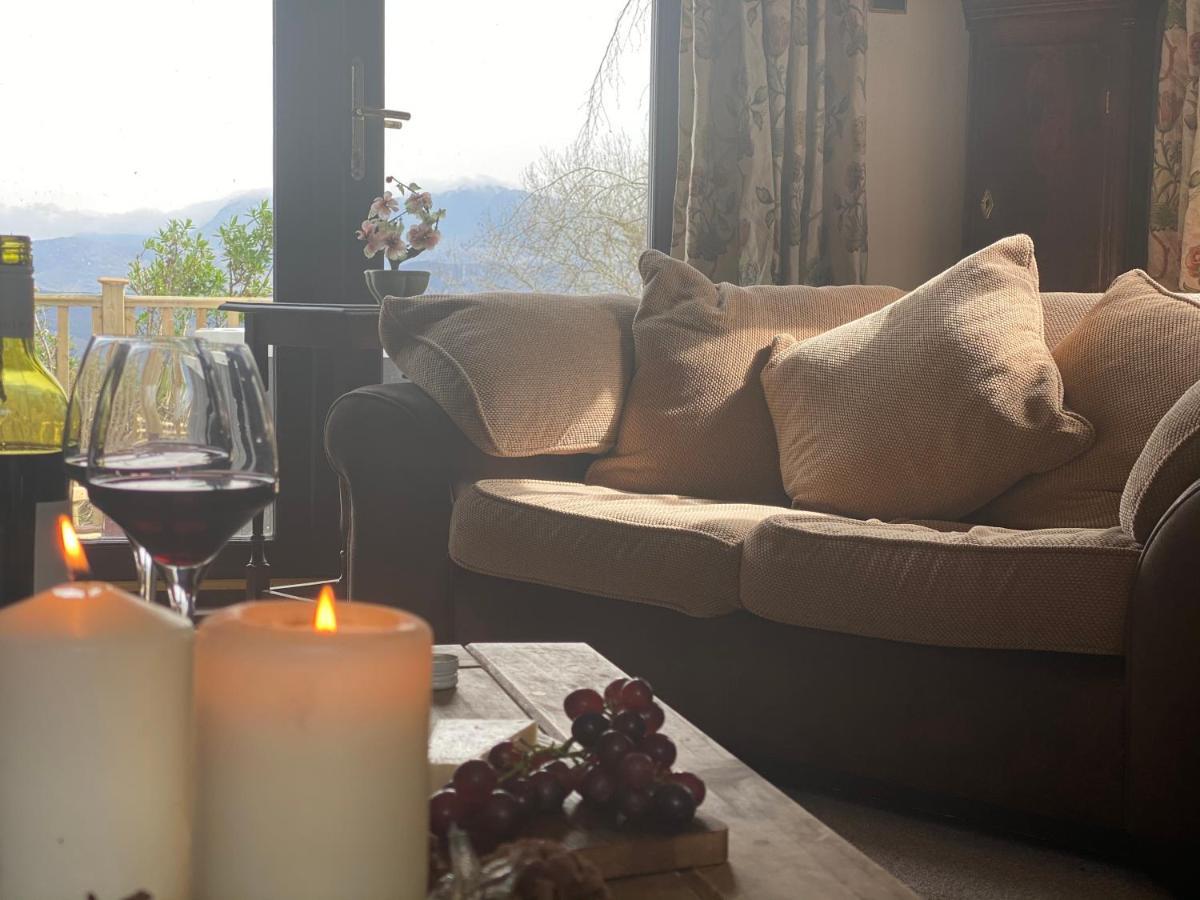 Вилла Beautiful Secluded Farmhouse With Hot Tub Бармут Экстерьер фото