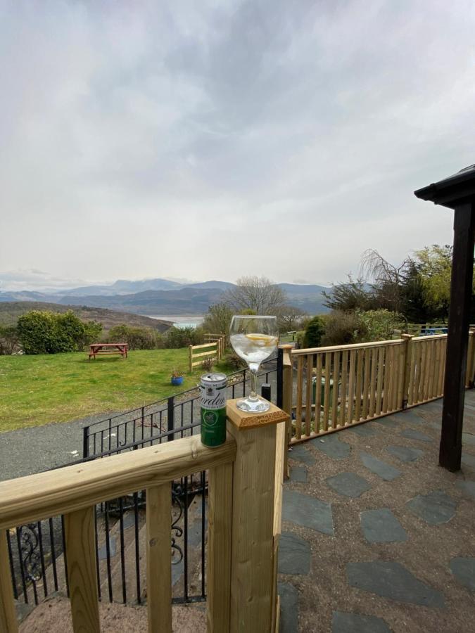 Вилла Beautiful Secluded Farmhouse With Hot Tub Бармут Экстерьер фото