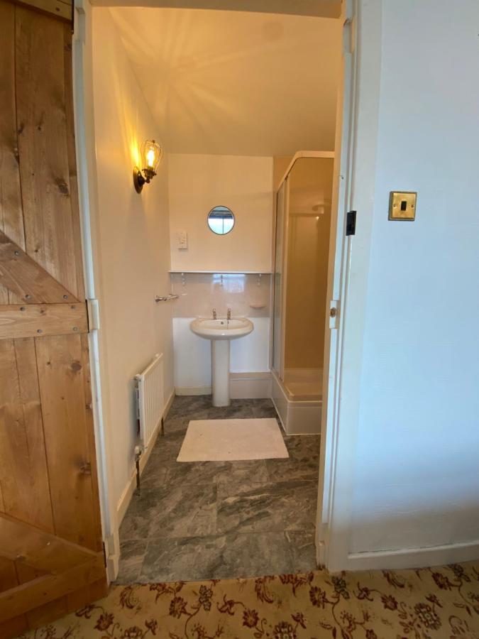Вилла Beautiful Secluded Farmhouse With Hot Tub Бармут Экстерьер фото